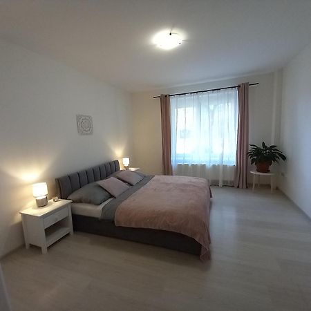 Appartement Spi V Kuklenach 1 à Hradec Králové Extérieur photo
