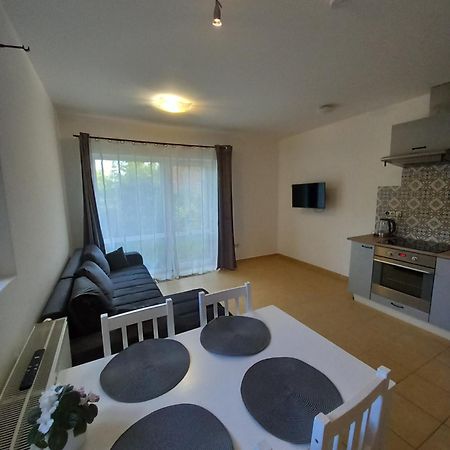 Appartement Spi V Kuklenach 1 à Hradec Králové Extérieur photo